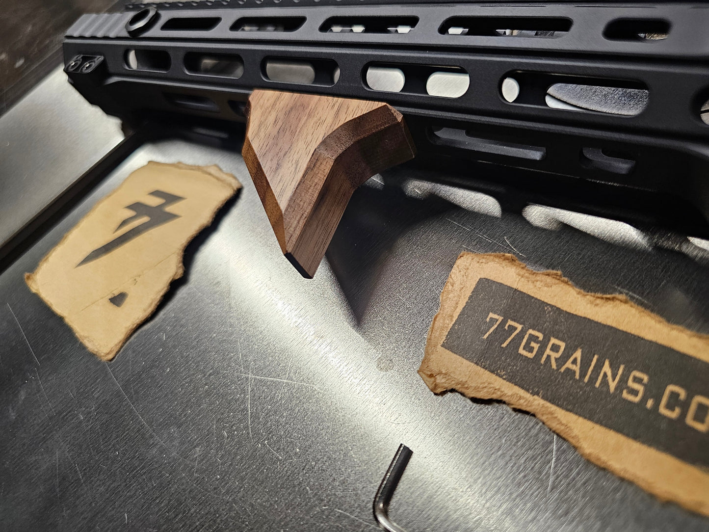 1 Of 1 Foregrip, Walnut, M-lok