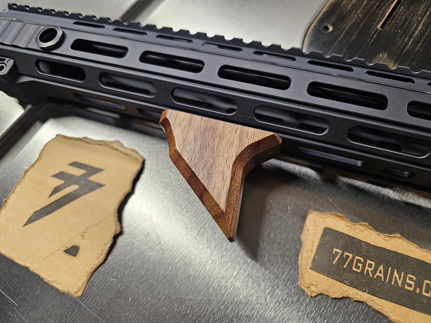 1 Of 1 Foregrip, Walnut, M-lok