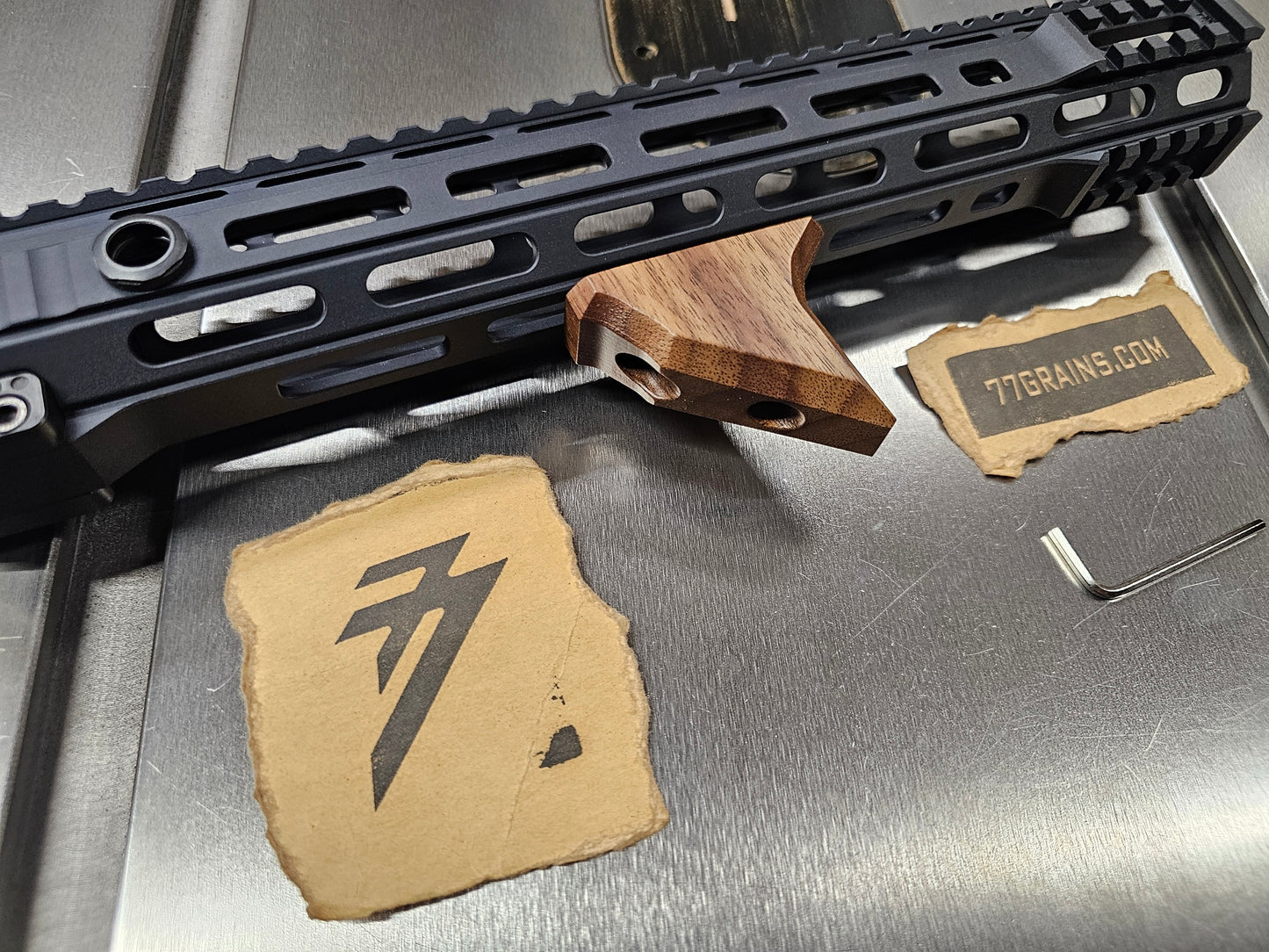 1 Of 1 Foregrip, Walnut, M-lok