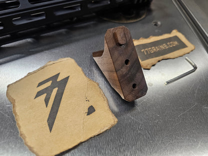 1 Of 1 Foregrip, Walnut, M-lok
